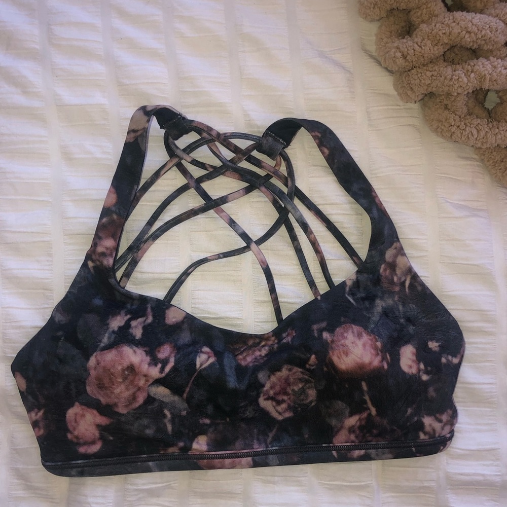 Lulu lemon sports bra-too small for me never worn